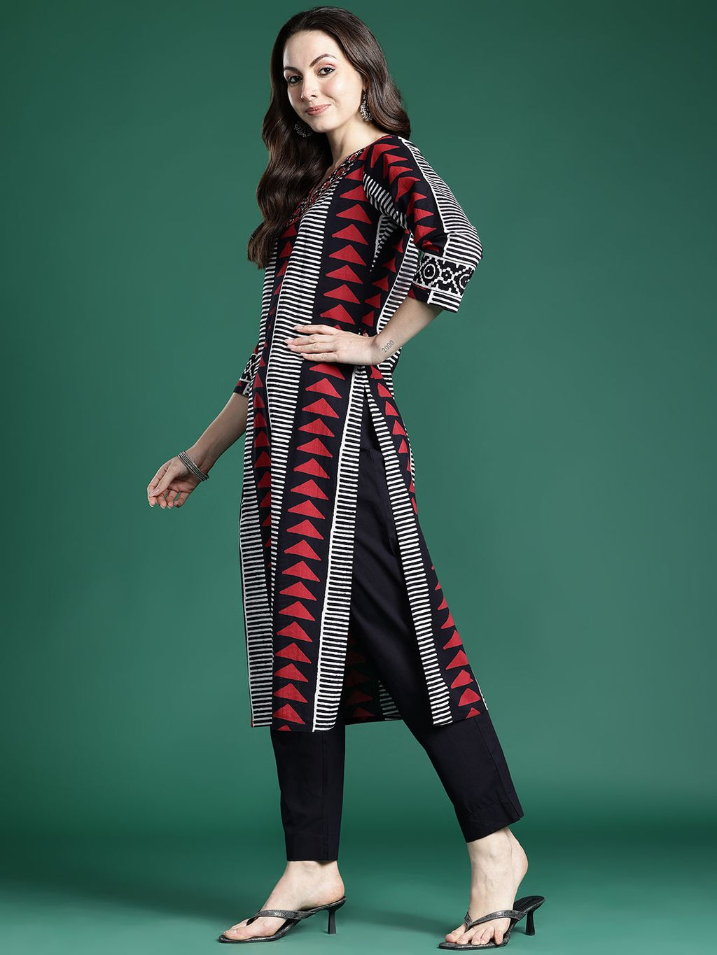 Indo Era Printed Regular Thread Work Pure Cotton Kurta with Trousers & With Dupatta