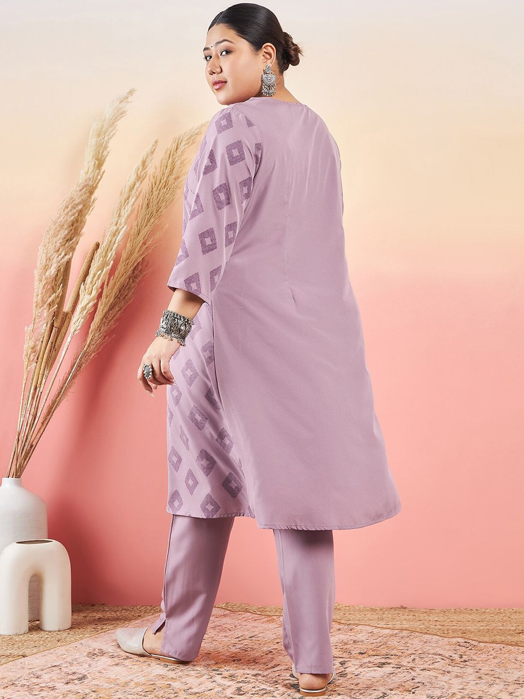 Sztori Printed V-Neck Straight Kurta With Trouser