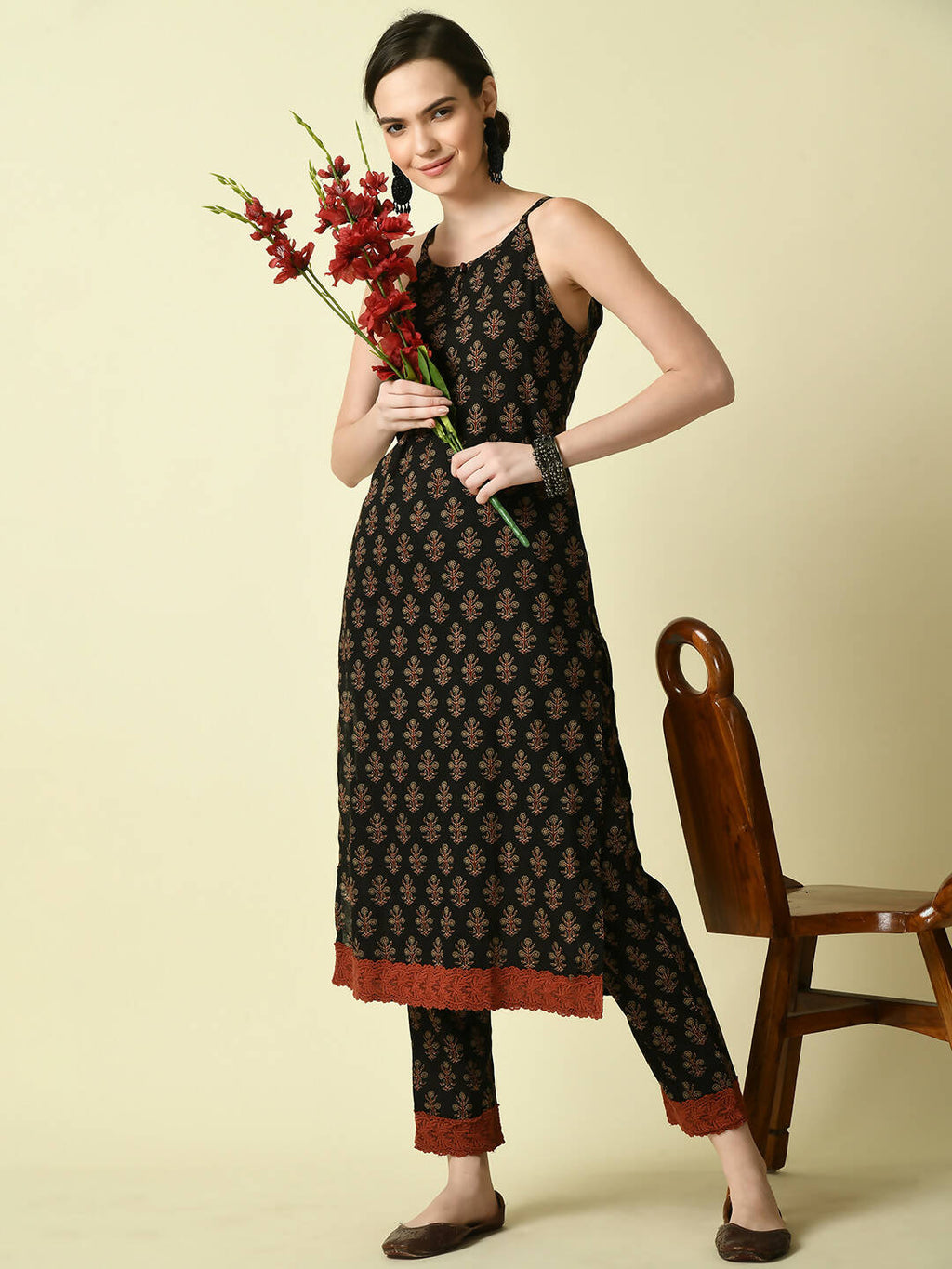 Myshka Women's Black Printed Kurta With Trouser