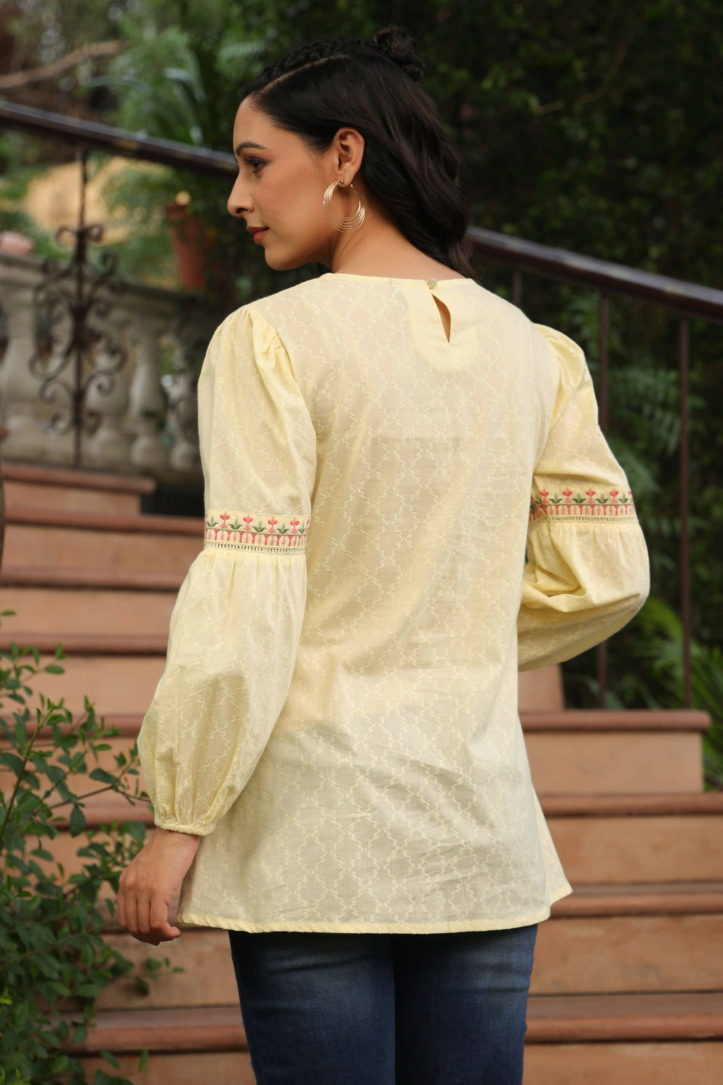 Juniper Women's Lemon Cotton Dobby Solid Embroidered Straight Tunic