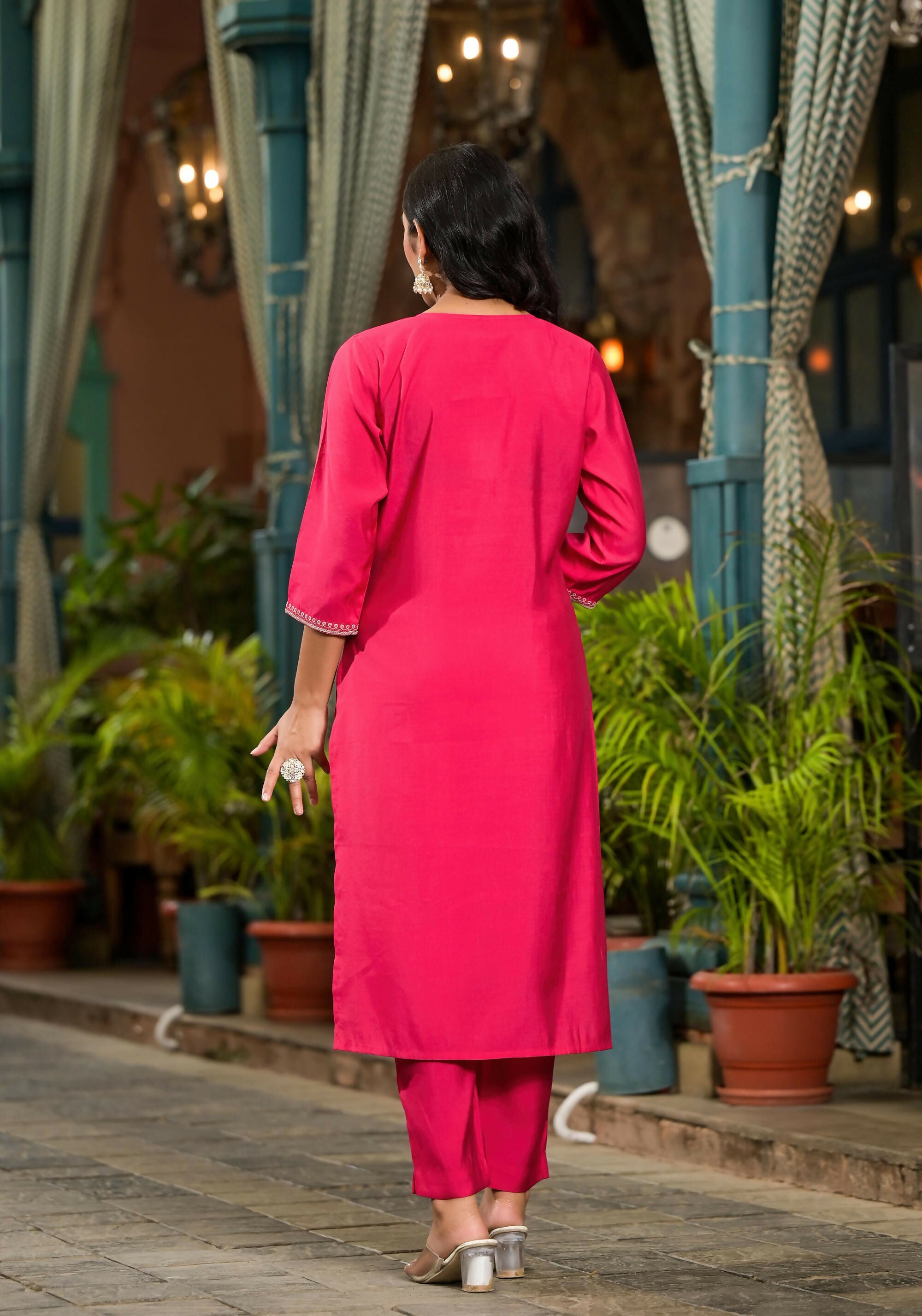 Juniper Women's Fuchsia Floral Printed Viscose Kurta Pant And Dupatta Set With Zari Work