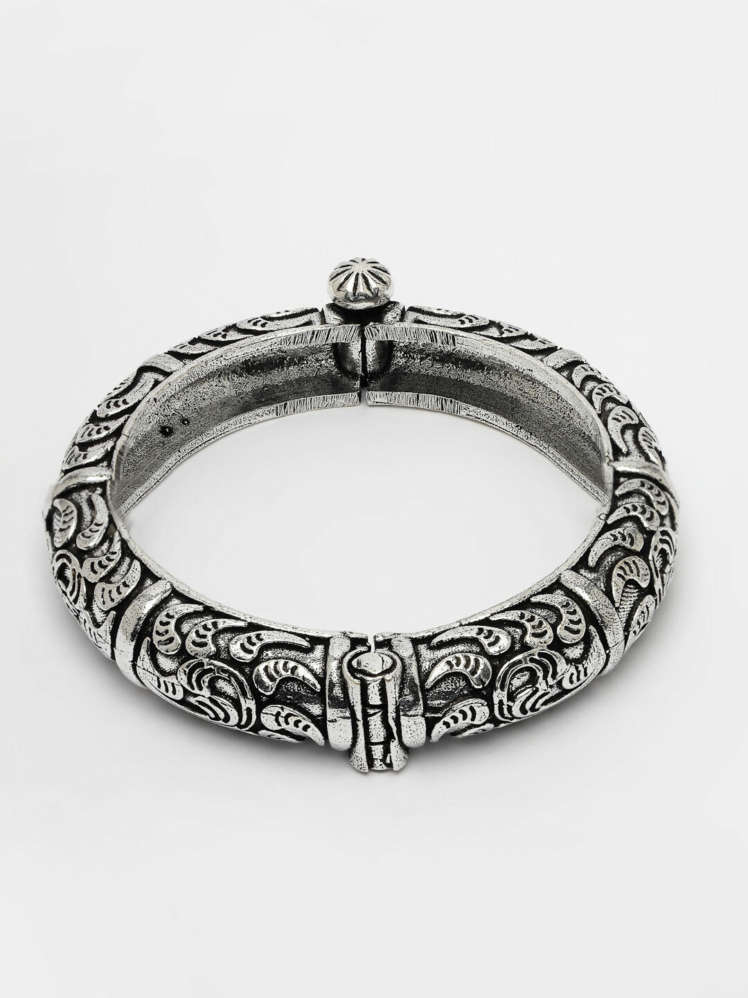 NVR Women's Silver-Toned German Silver Oxidised Kada Bangle