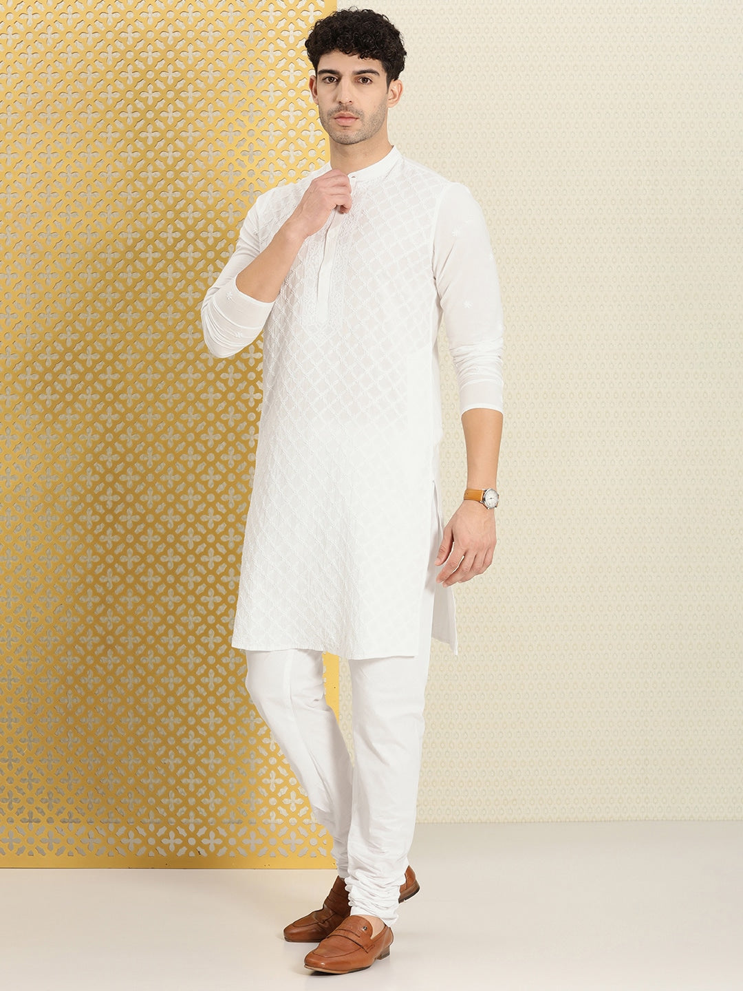 House of Pataudi Men Chikankari Embroidered Pure cotton Jashn Kurta with Churidar