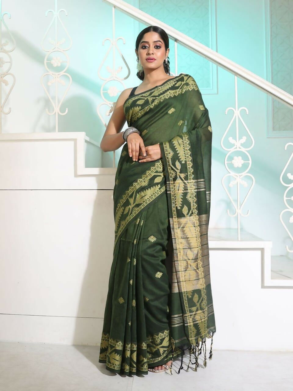 Exclusive Collection Beautiful Olive Pure Cotton Woven Handloom Saree With Running Blouse Piece