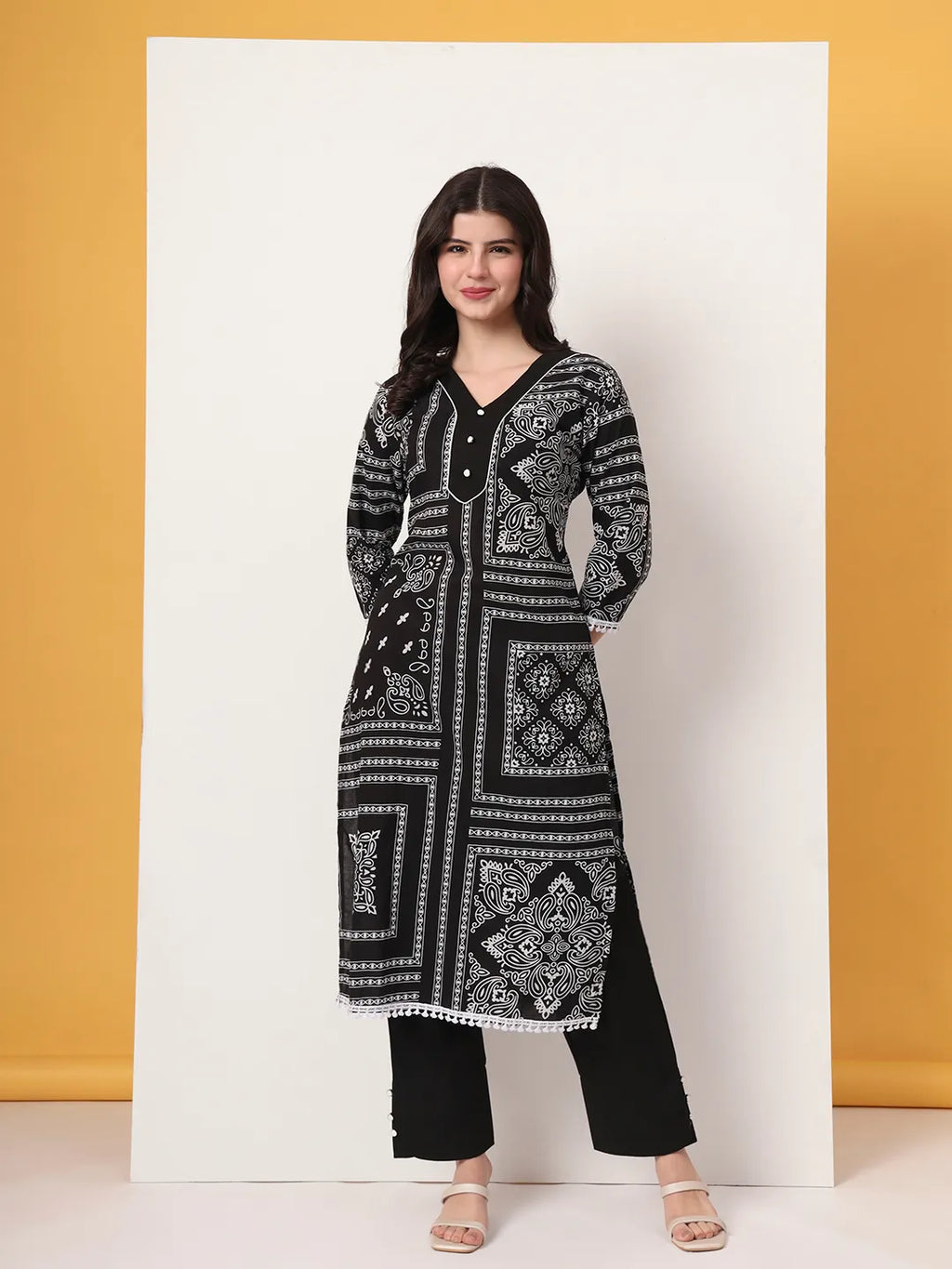 Yufta Black Cotton Straight Kurta Set