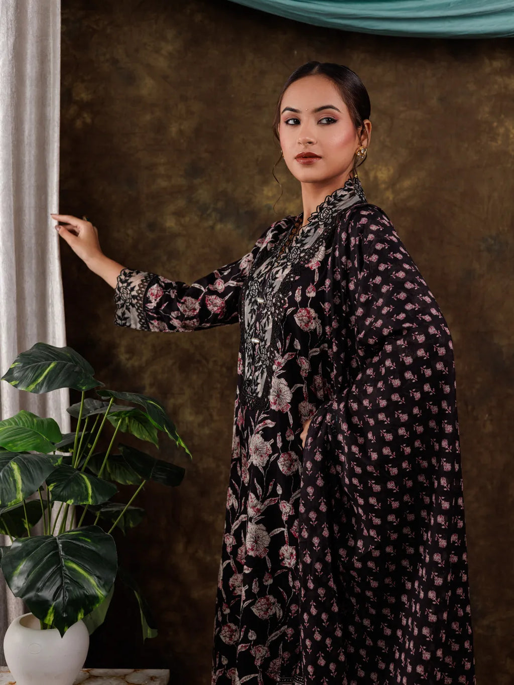 Yufta Black Floral Print Pure Cotton Beads Straight Kurta Dupatta Set With Lace Detailing