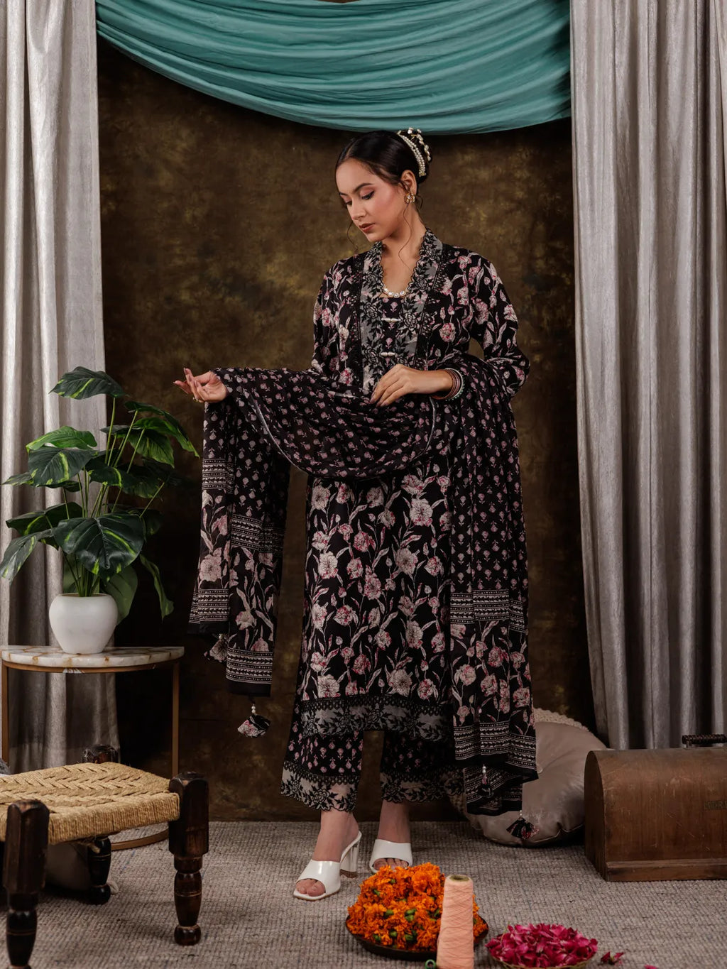 Yufta Black Floral Print Pure Cotton Beads Straight Kurta Dupatta Set With Lace Detailing