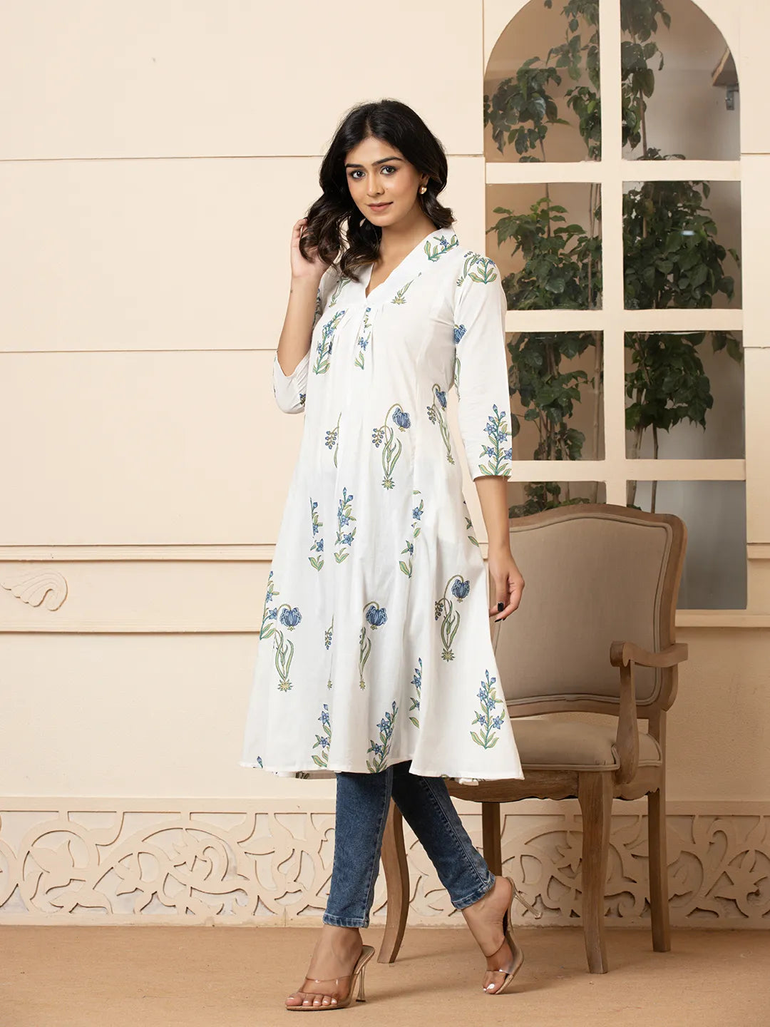 Yufta Blue & White Cotton Floral Print Aline Kurta