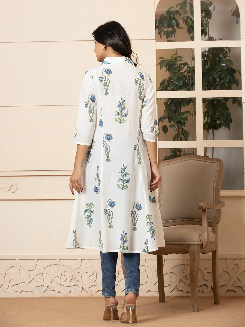 Yufta Blue & White Cotton Floral Print Aline Kurta