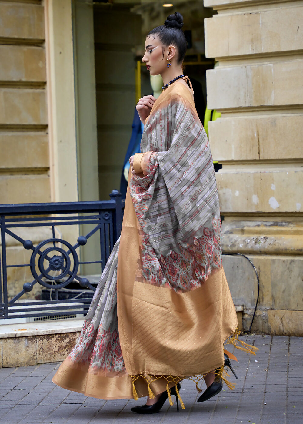Lovely Grey Polly Brasso Designer Saree - Emponline