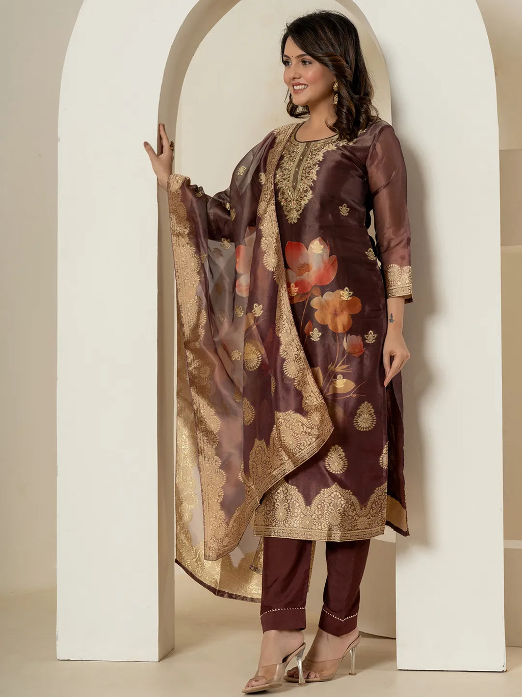 Yufta Brown Tissue Kurta Dupatta Pant Set