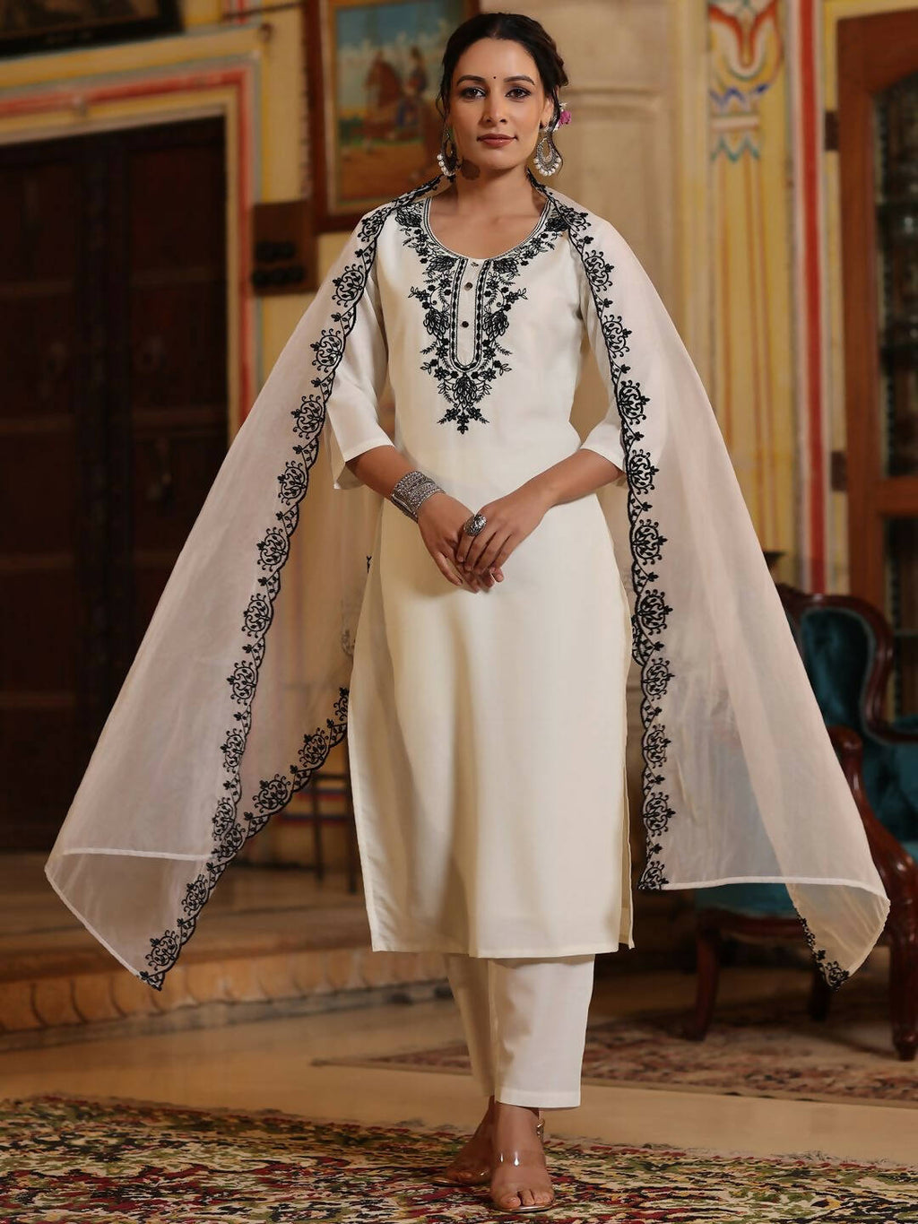 Juniper Women's White Chinnon Solid Embroidered Kurta Set