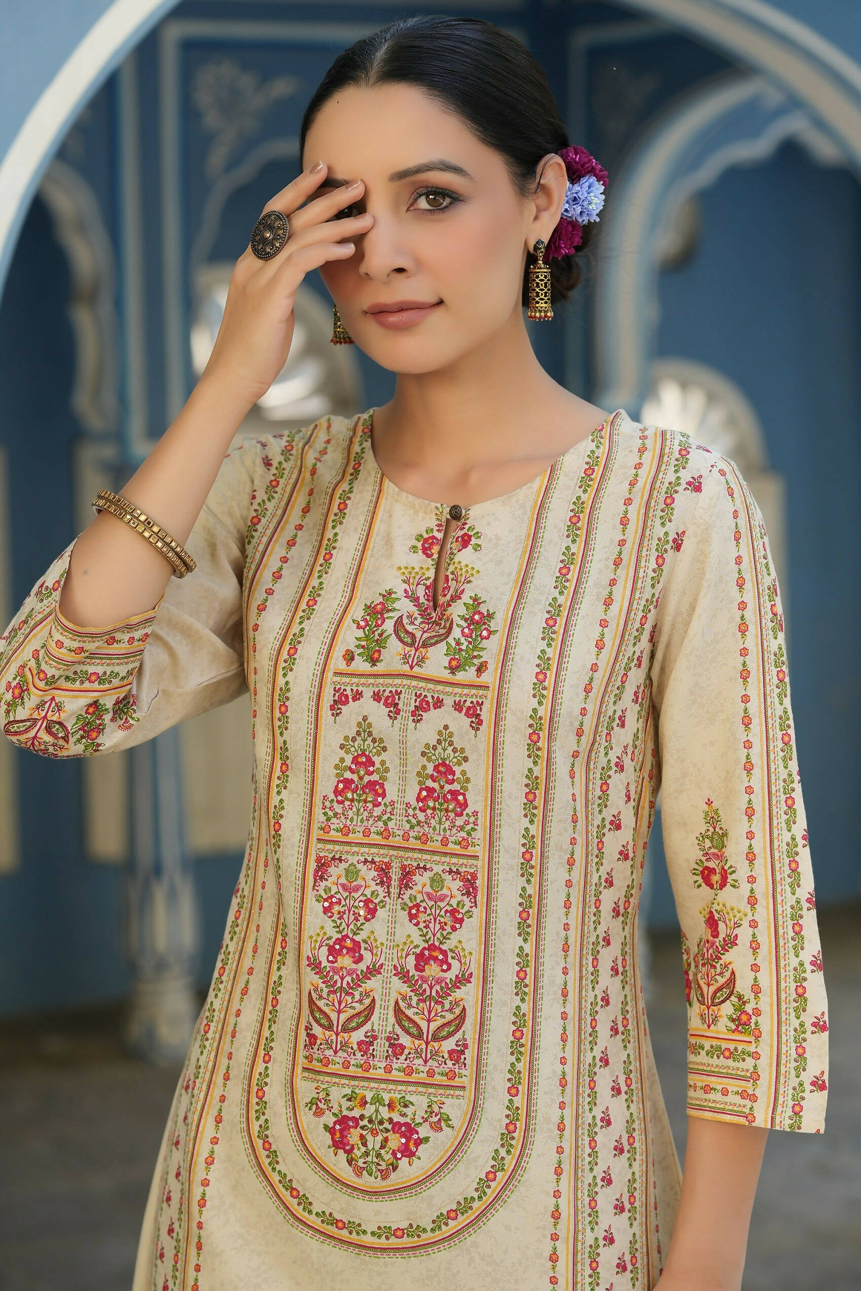 Juniper Women's Cream Rayon Staple Placement Printed A-Line Kurta