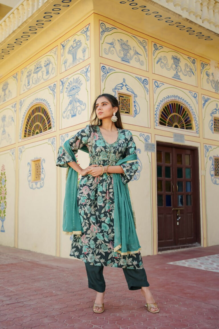 Vaasva Women Teal Muslin Embroidered Kurta, Pant & Dupatta Set