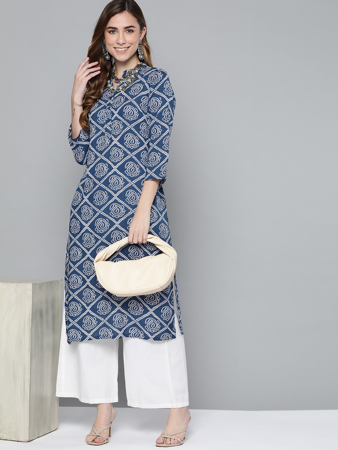 HERE&NOW Women Blue & White Geometric Printed Kurta