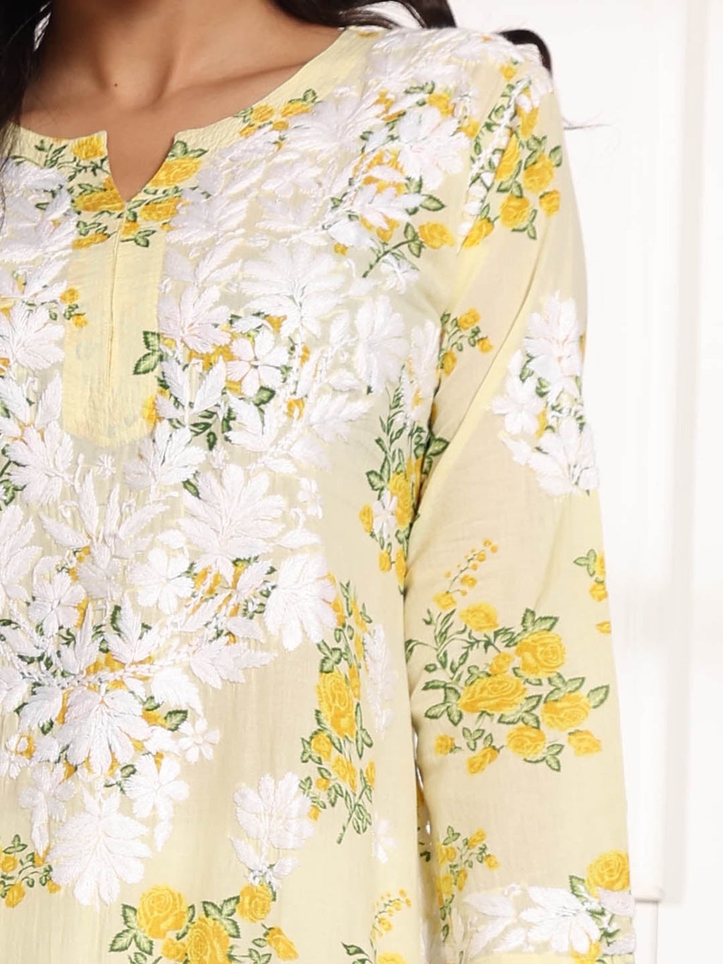 HOUSE OF KARI Floral Embroidered Chikankari Pure Cotton Kurta