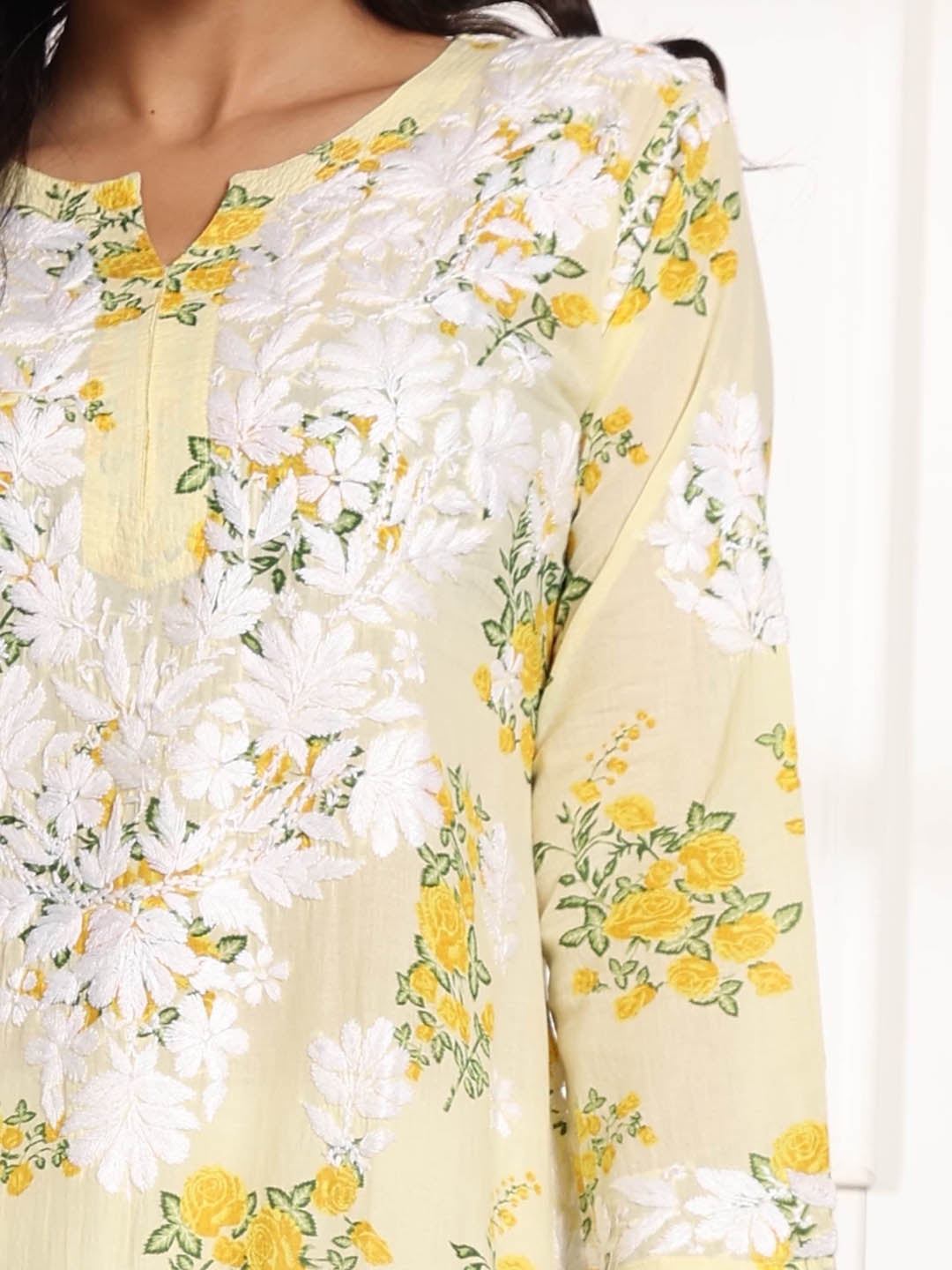 HOUSE OF KARI Floral Embroidered Chikankari Pure Cotton Kurta