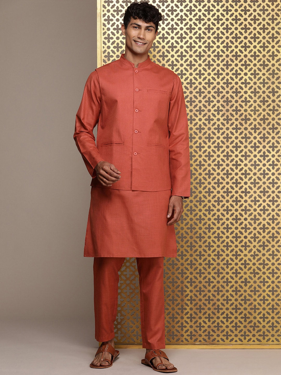 House of Pataudi Men Jashn Kurta & Trousers With Nehru Jacket