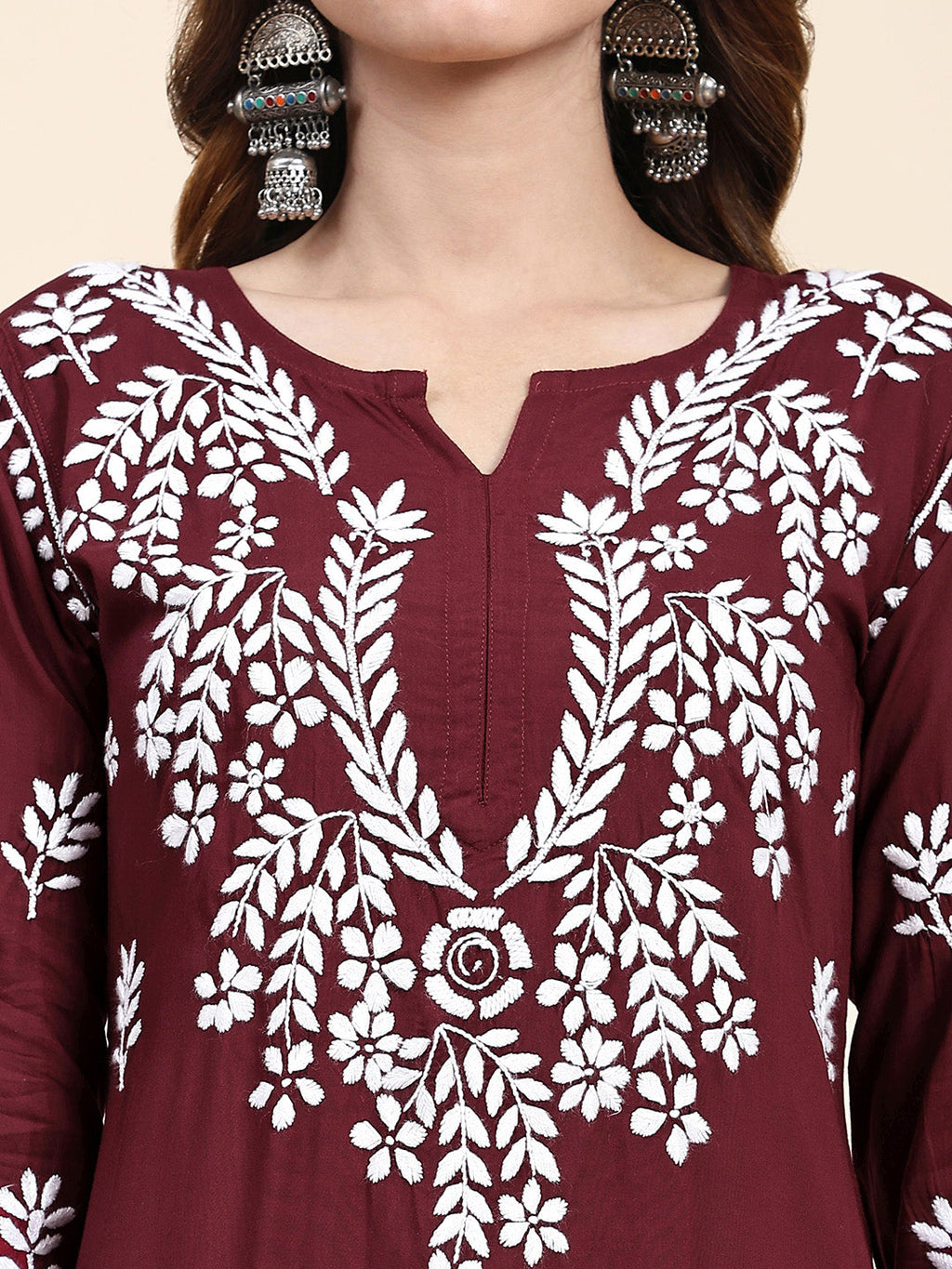 HOUSE OF KARI Floral Embroidered Chikankari Pure Cotton Straight Kurta With Trousers