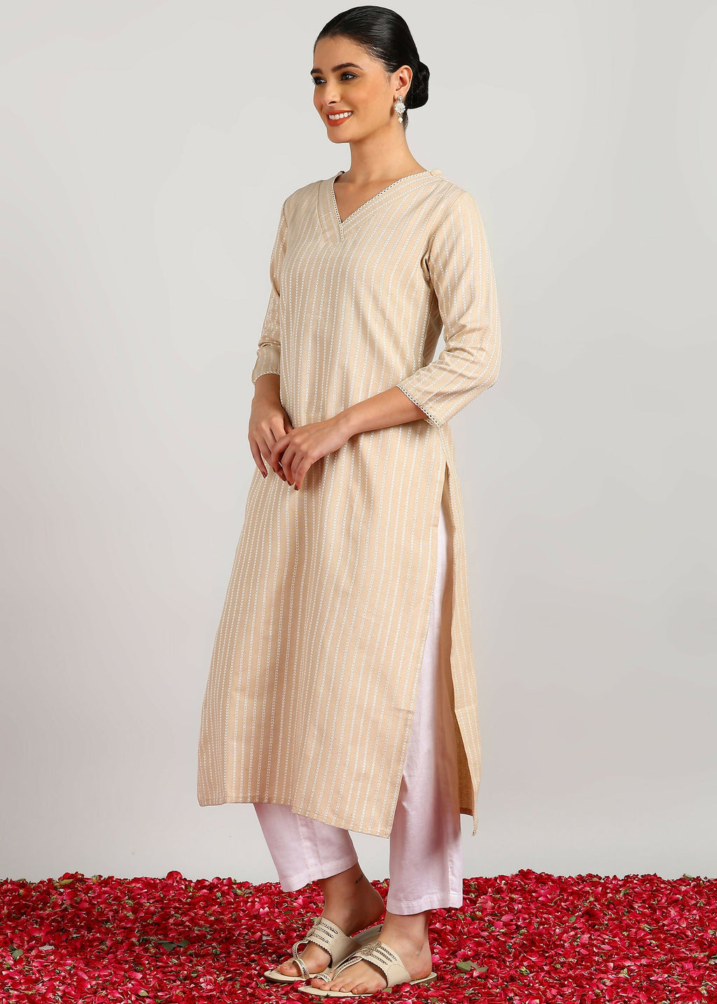 Aavyora Women's Beige Woven Striped V-Neck Kurta