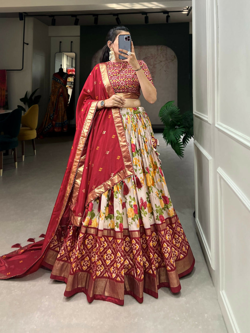 Vastranavya Exquisite Tussar Silk Lehenga Set With Perfect Floral And Patola Print Design Lehenga Choli - Red
