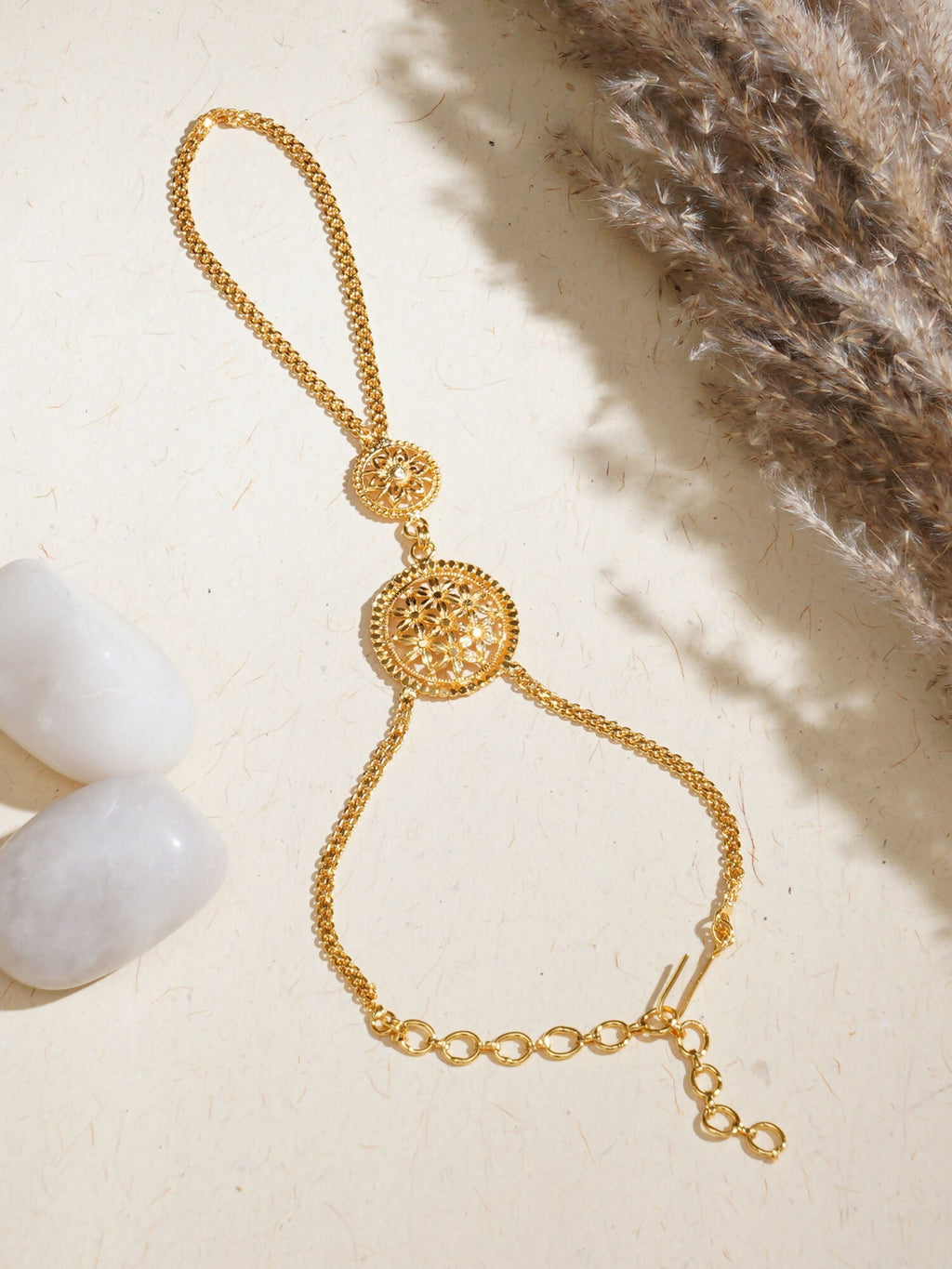 Golden Haathphool (Gold) - Ruby Raang