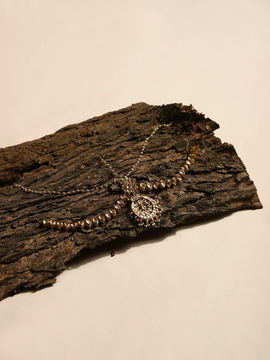 Women's Gold-Polished Kundan Mathapatti Head Jewellery - Ruby Raang