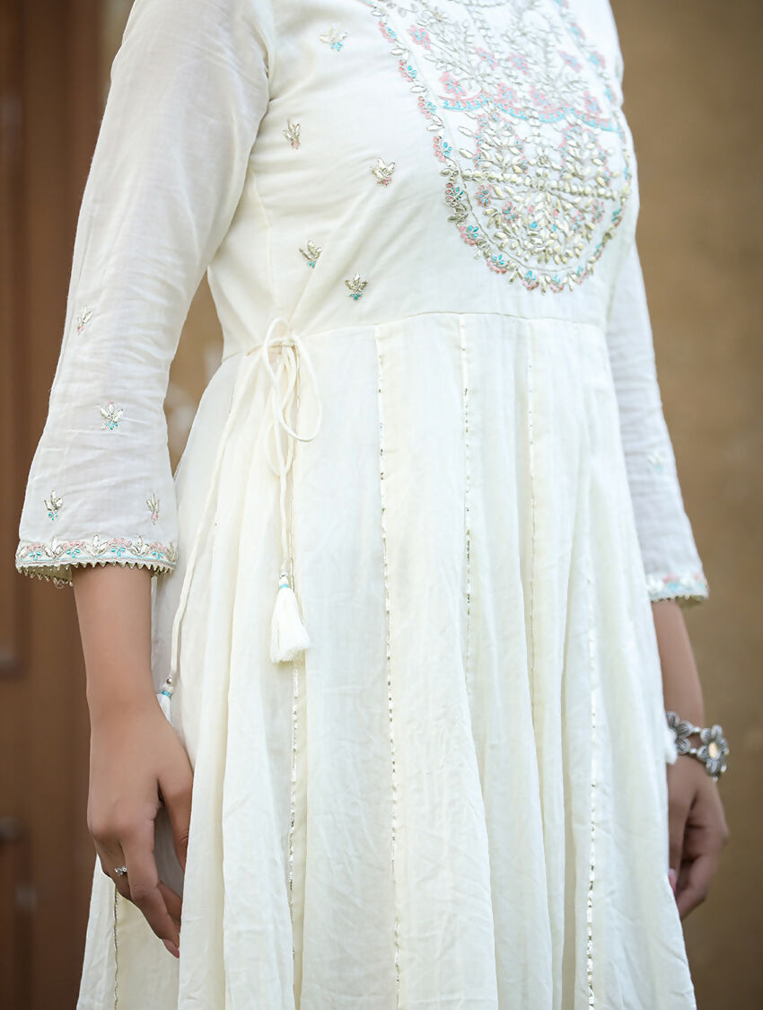 Kaajh Women's White Floral Embroidered Cotton Ethnic Dress