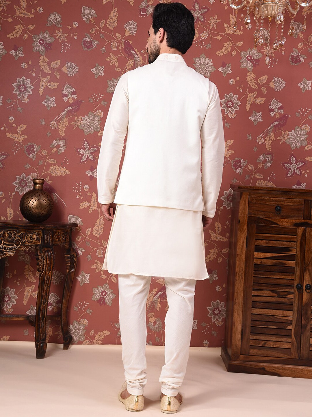 House of Pataudi Straight Kurta With Churidar & Embroidered Nehru Jacket