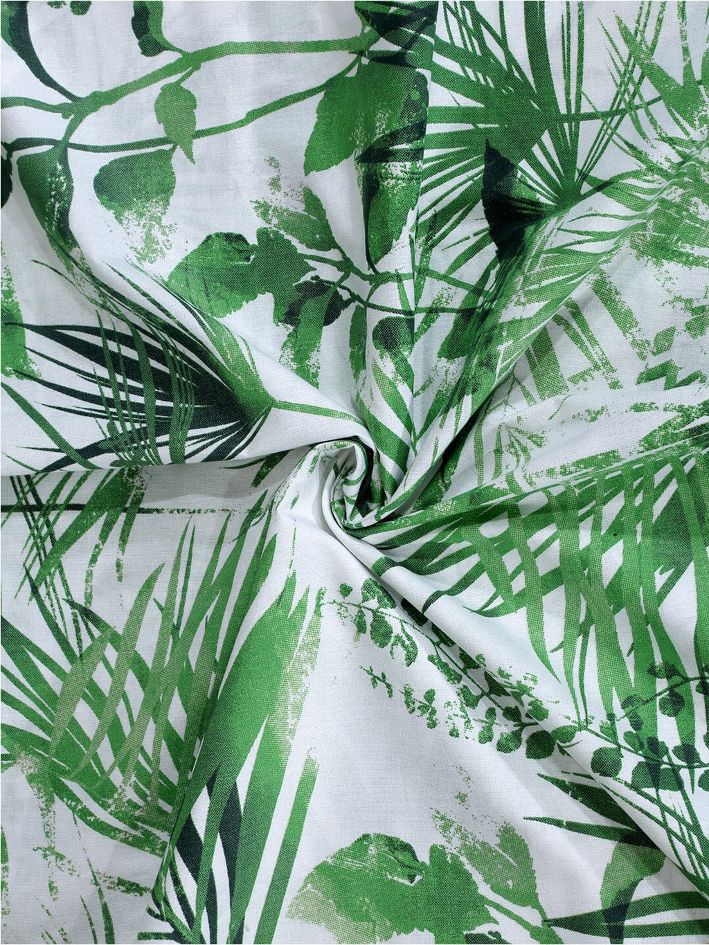 BOMBAY DYEING Serenita Green & White Floral Cotton 144TC Queen Bedsheet & 2 Pillow Covers