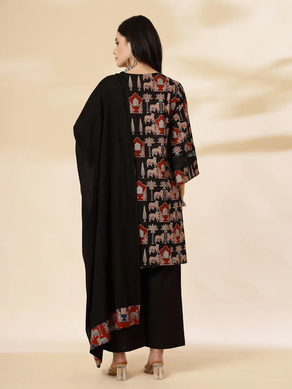 Yufta Cotton Black Pakistani Kurta Dupatta Set