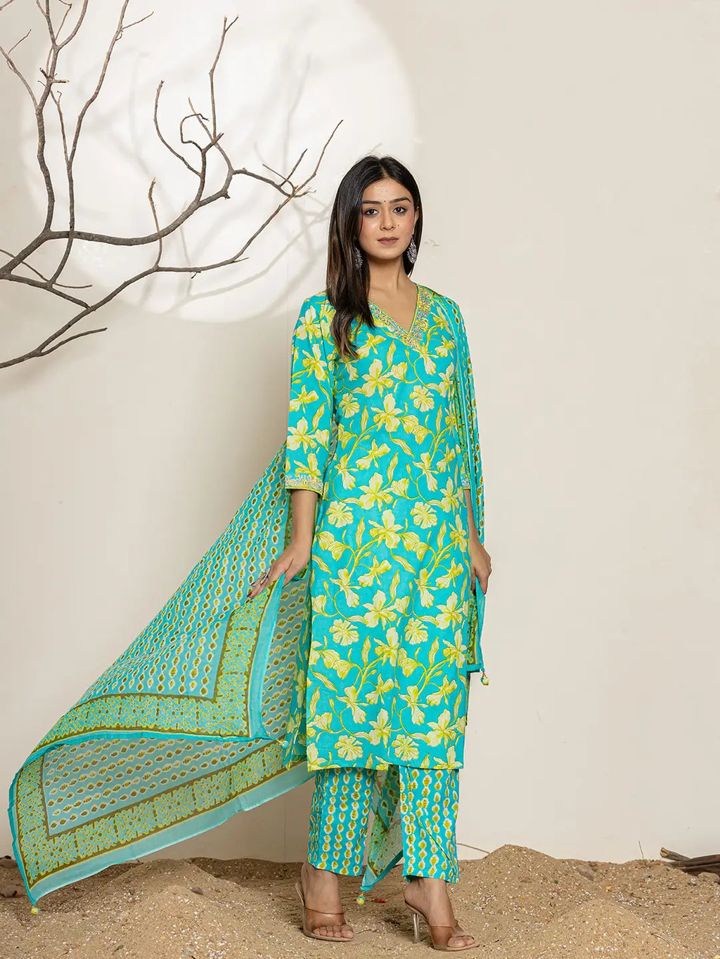 Yufta Cotton Green Kurta Dupatta Pant Set