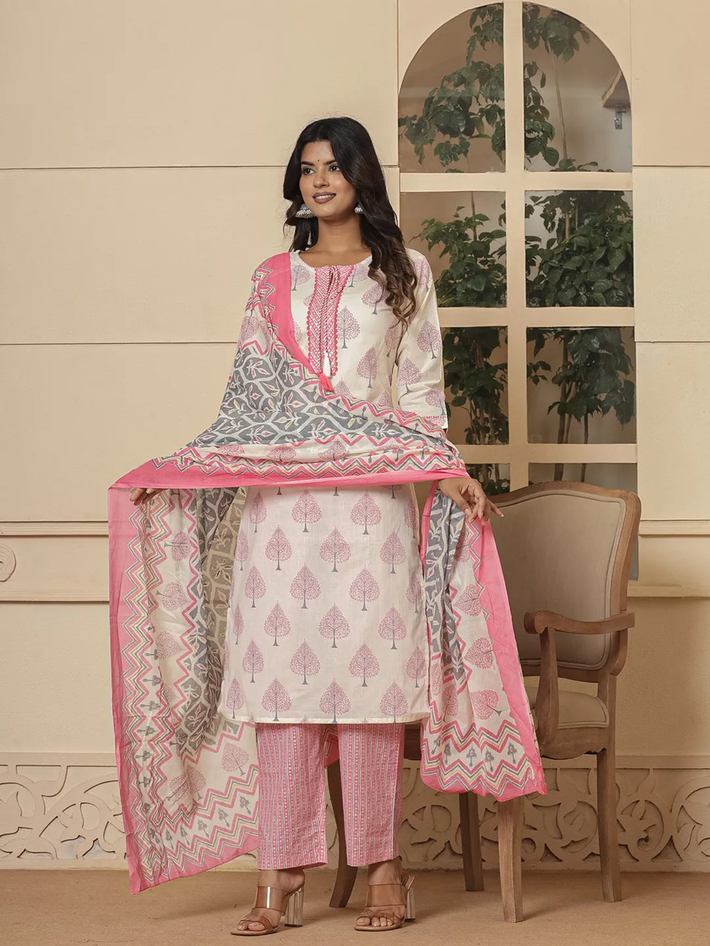 Yufta Cotton Pink And White Kurta Dupatta Set