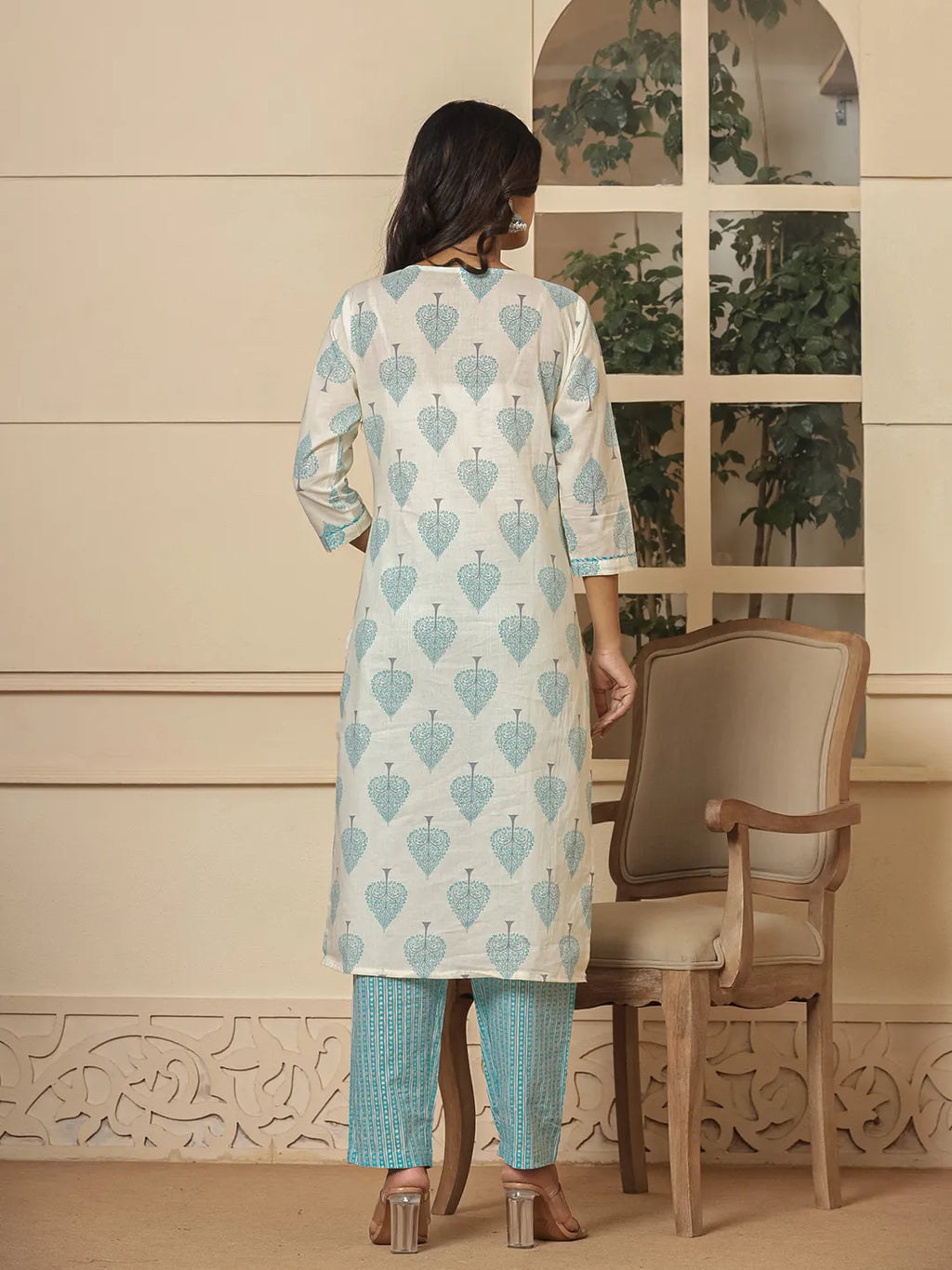 Yufta Cotton Turquoise Blue And White Kurta Dupatta Set