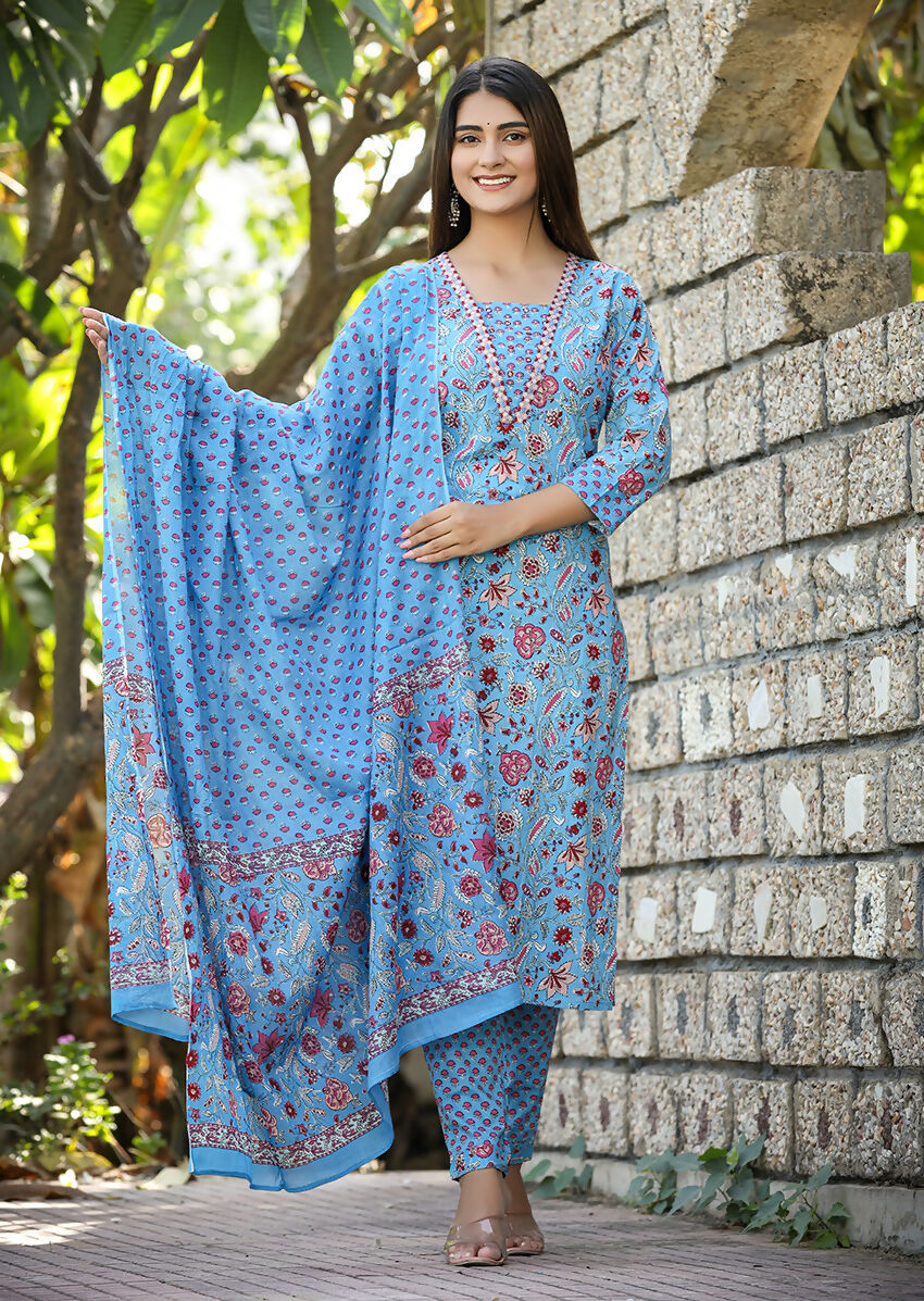 Kaajh Women's Blue Printed Kurta Pant Set With Dupatta