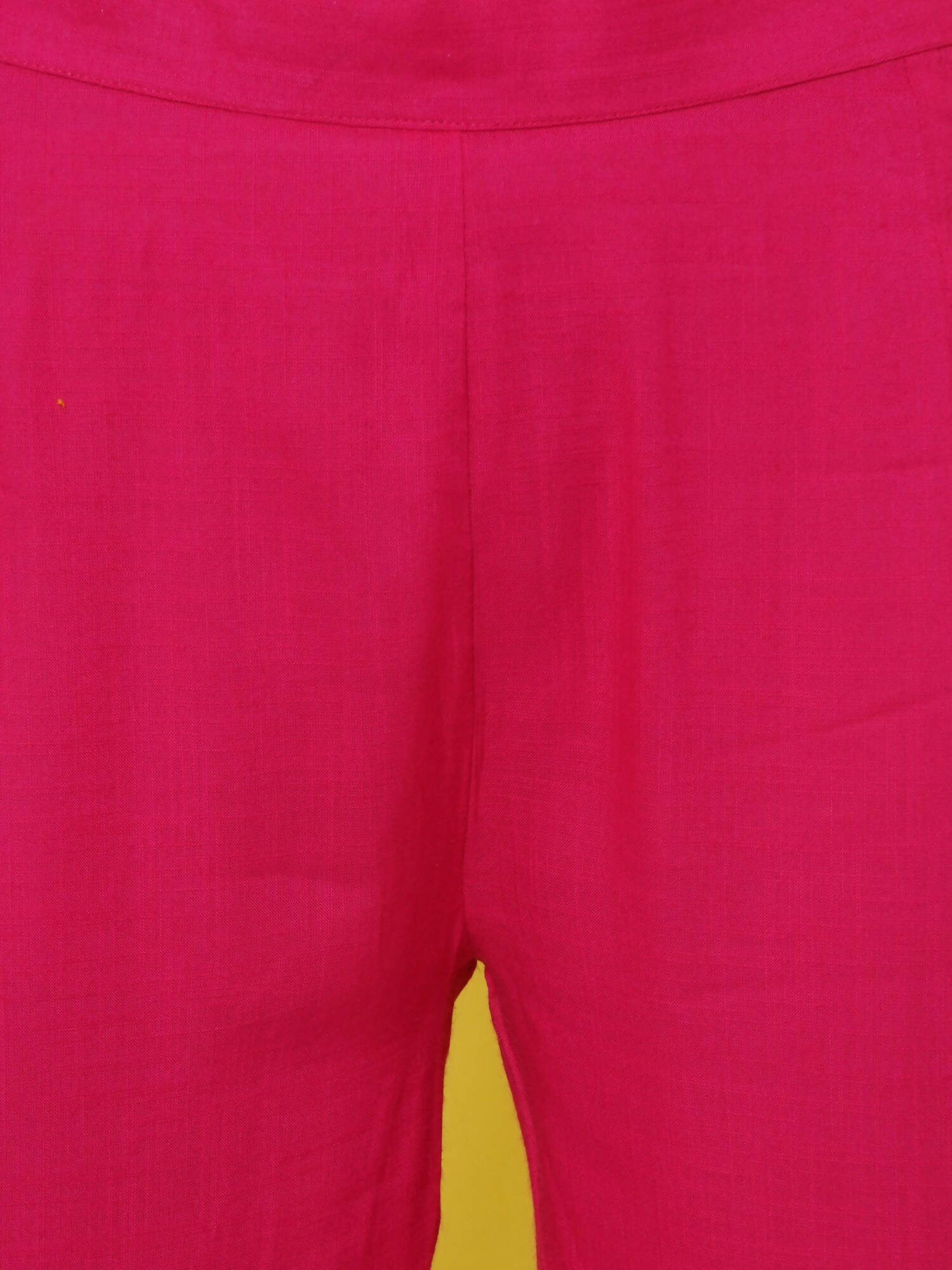 Women Republic Pink Rayon Indoester Set