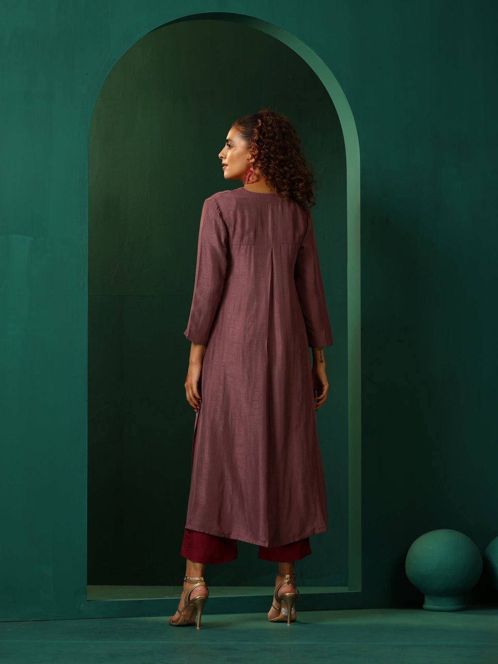 trueBrowns Light Mauve Silk Front Pleat Kurta Pant Set