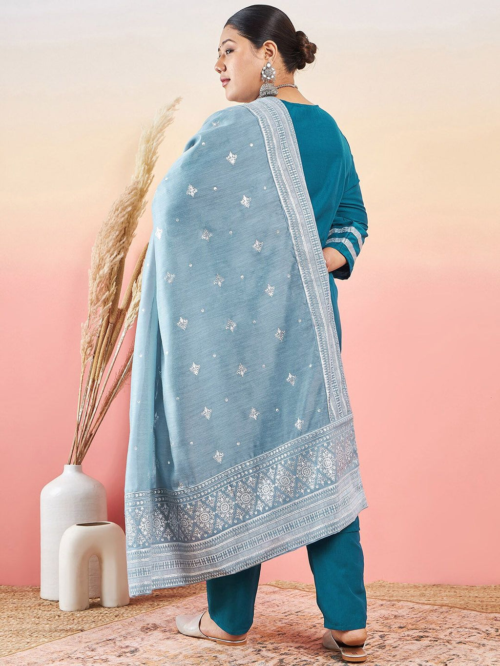 Sztori V-Neck Straight Kurta With Trouser & Dupatta
