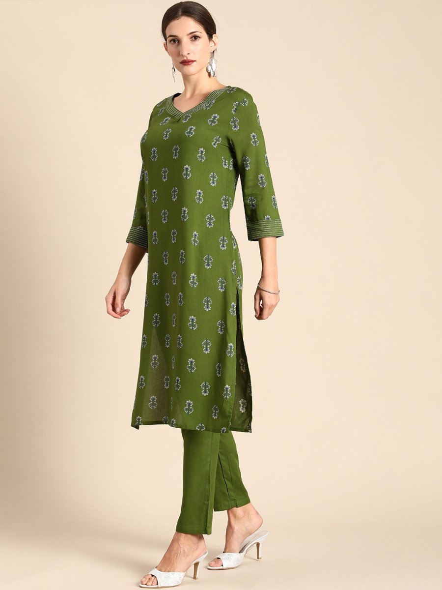 All About You Women Green Floral Printed Regular V-Neck Kurta with Trousers