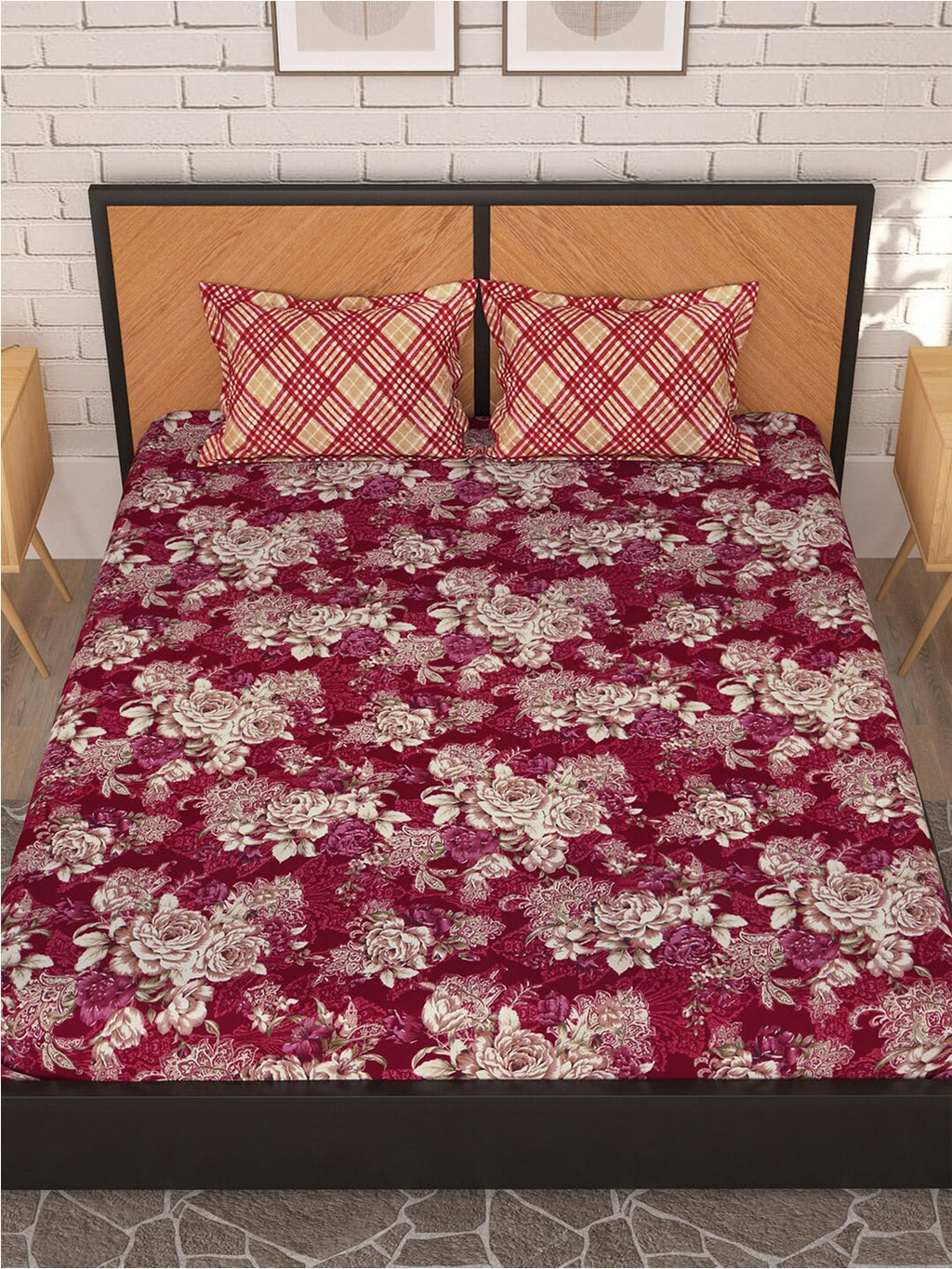Story@home Arena Magenta & White Floral Microfiber 180 TC Queen Bedsheet & 2 Pillow Covers