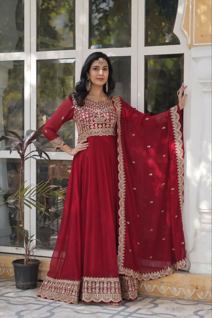 Vastranavya Faux Blooming with Embroidery Zari Sequins-work Gown & Dupatta - Maroon