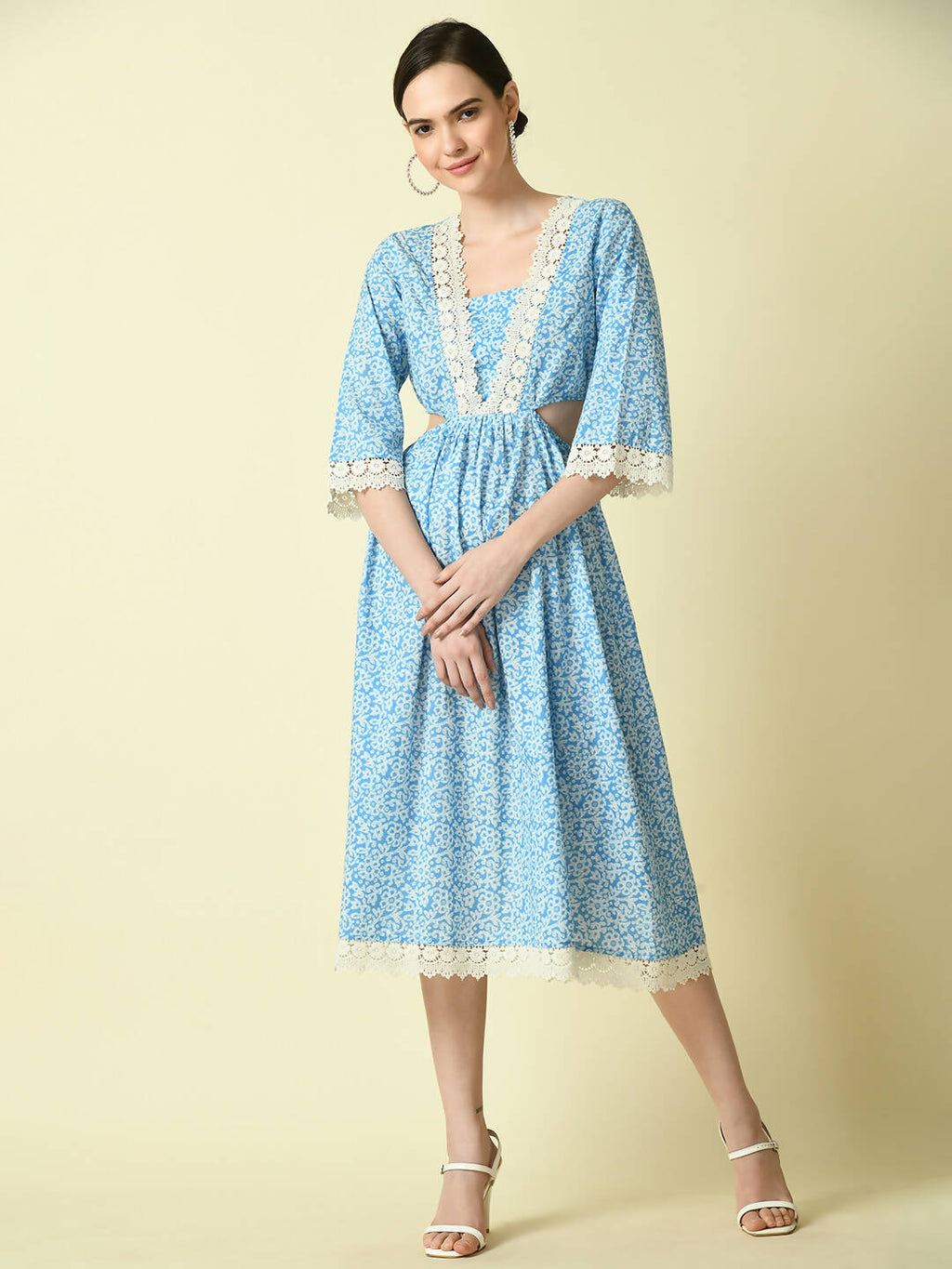 Myshka Women's Blue Floral Printed Fit and Flare Dress