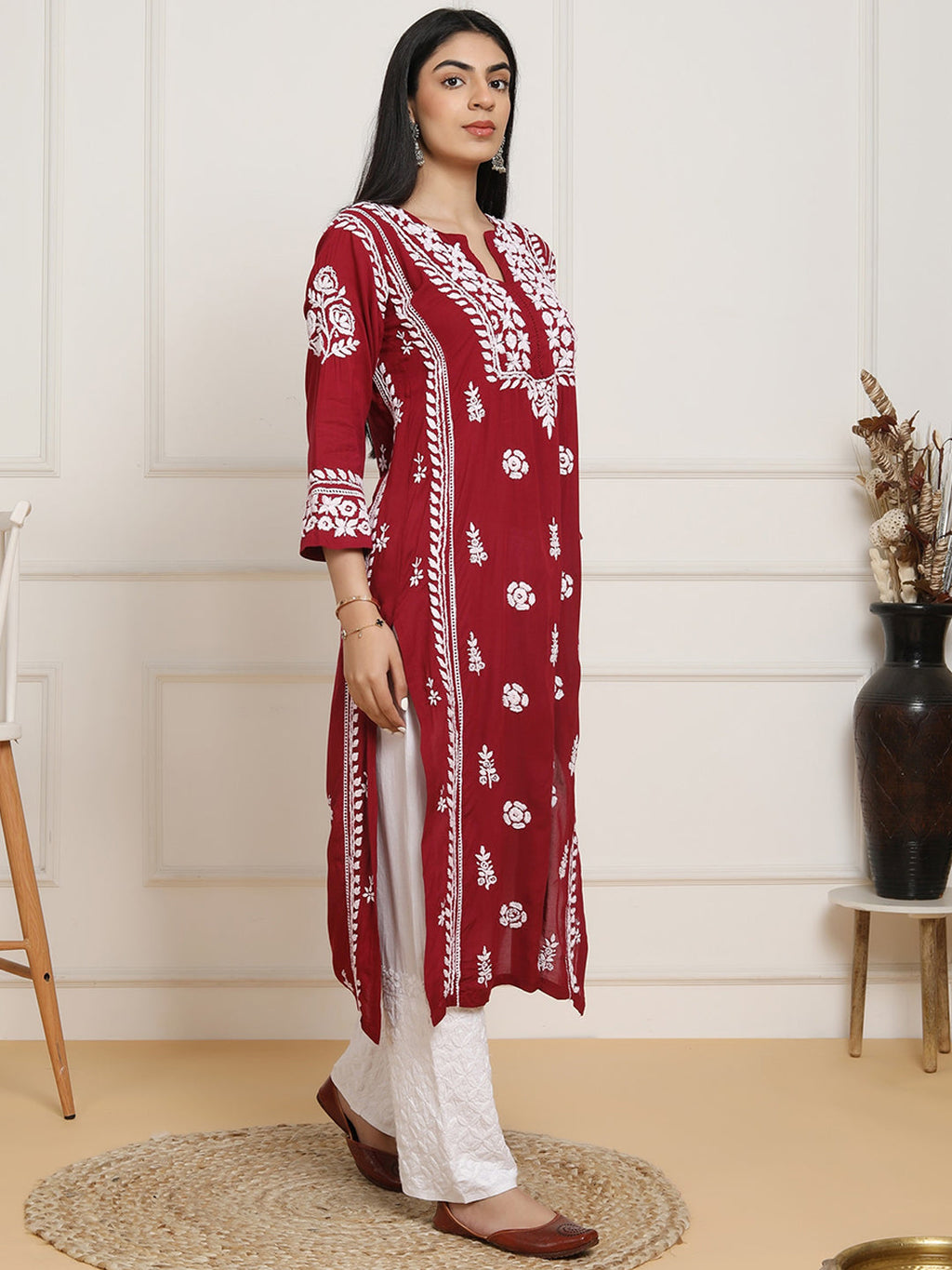 HOUSE OF KARI Floral Embroidered Chikankari Pure Cotton Kurta