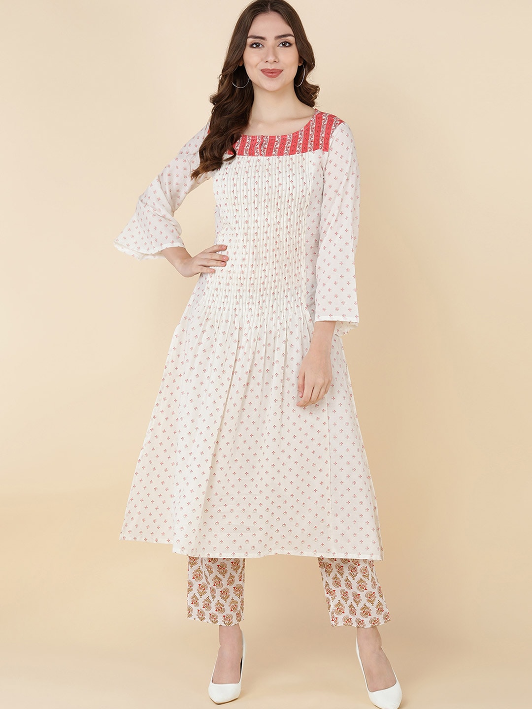 HERE&NOW Women White Floral Printed Pleated Pure Cotton Kurta with Trousers
