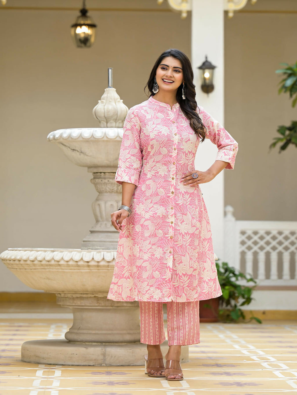 Juniper Women's Pink Floral Printed Cotton Kurta Set With Buttons