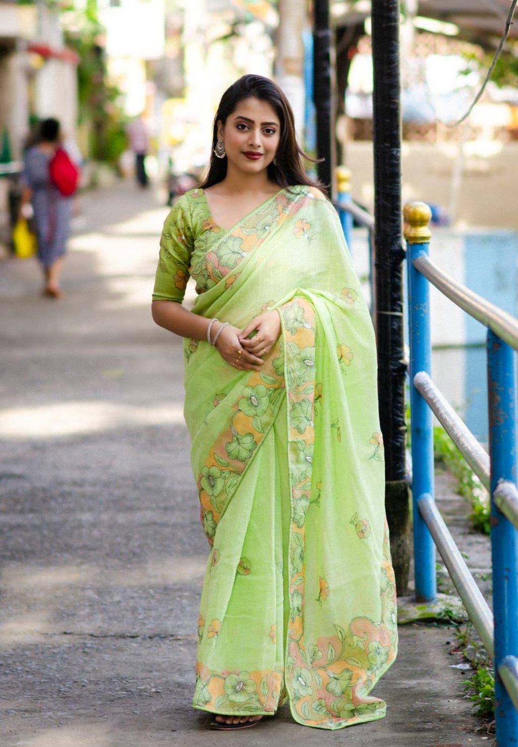 Green Pure Linen Ethnic Motifs Saree with Unstitched Blouse - Hiral Fashion