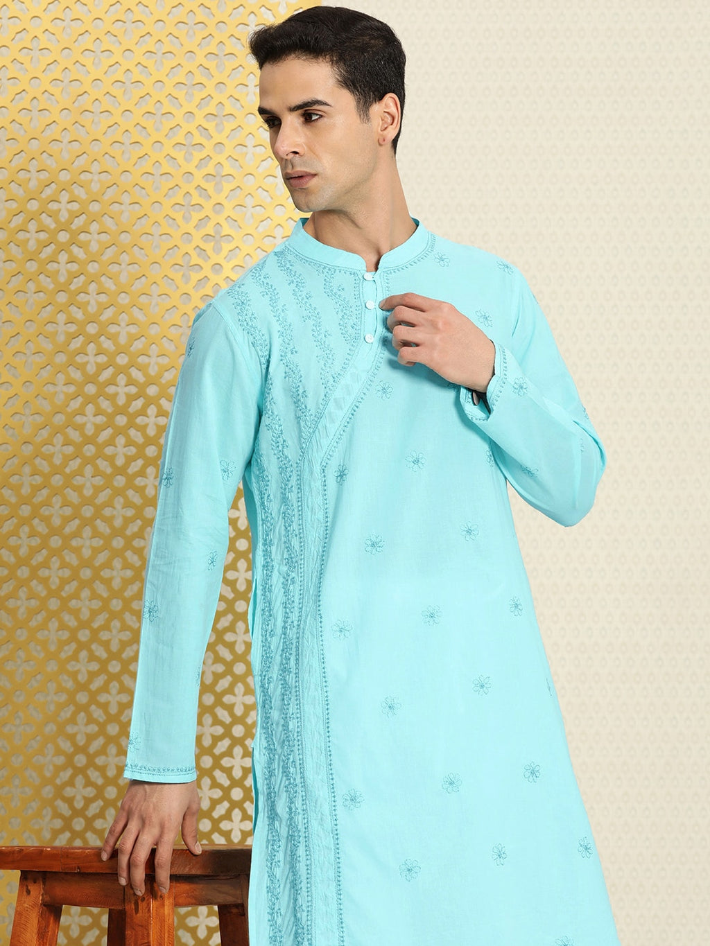 House of Pataudi Men Pure Cotton Embroidered Chikankari Jashn Kurta with Churidar