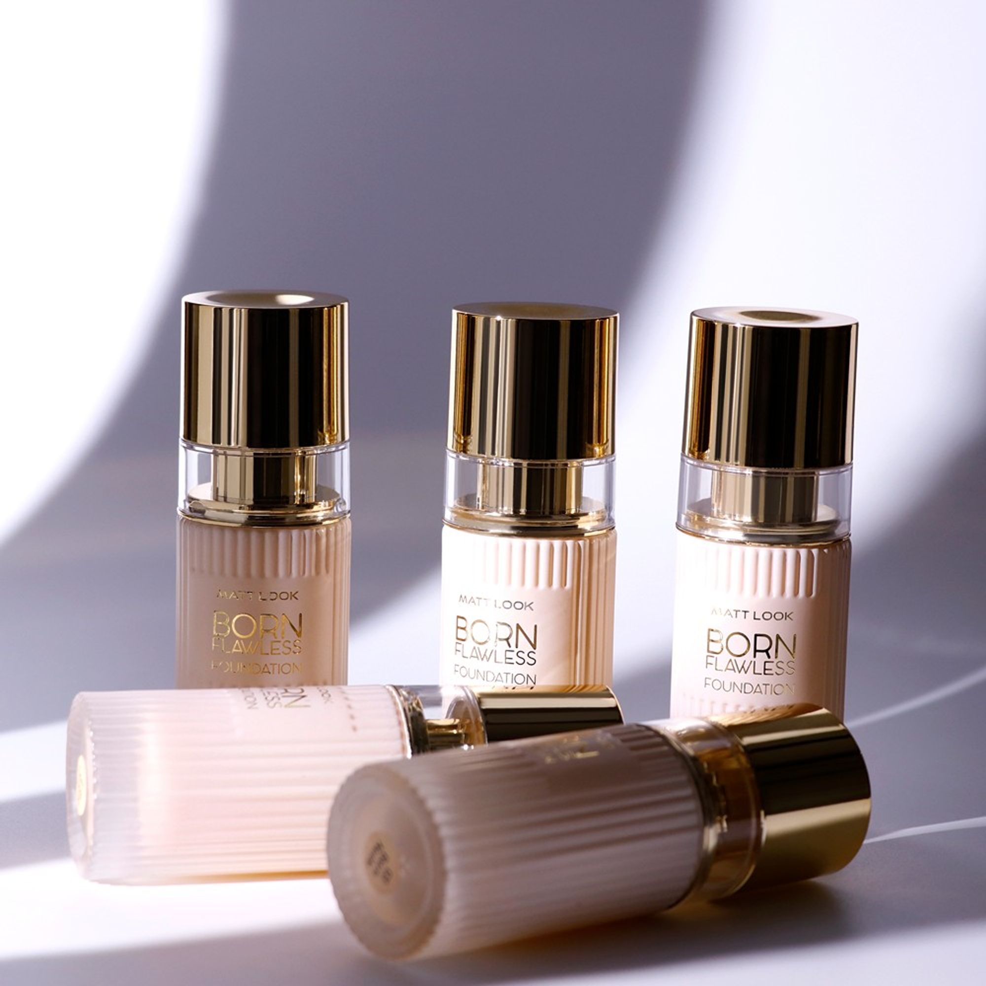 Matt Look Born Flawless Weightless Foundation - Born Natural