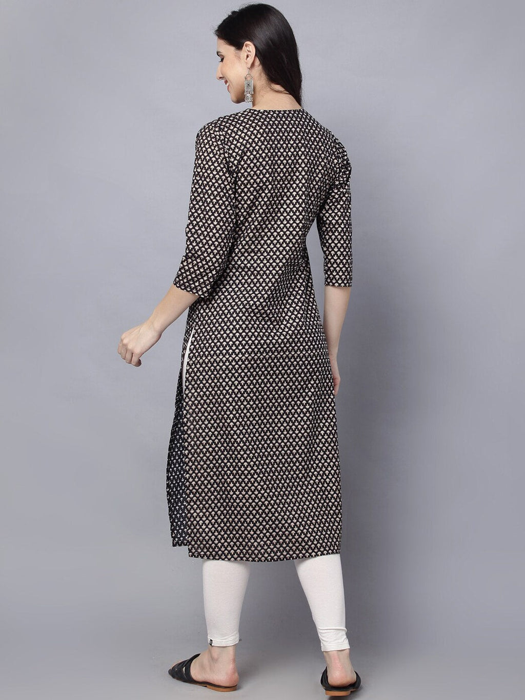 HERE&NOW Women Geometric Yoke Design Thread Work Kurta