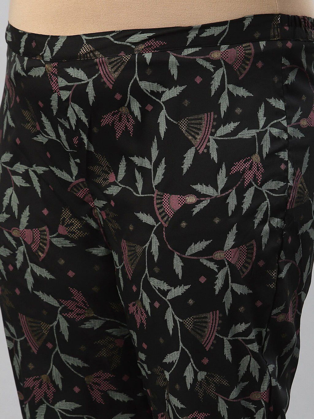 Sztori Plus Size Floral Printed Mandarin Collar Foil Printed A-Line Kurta With Trouser